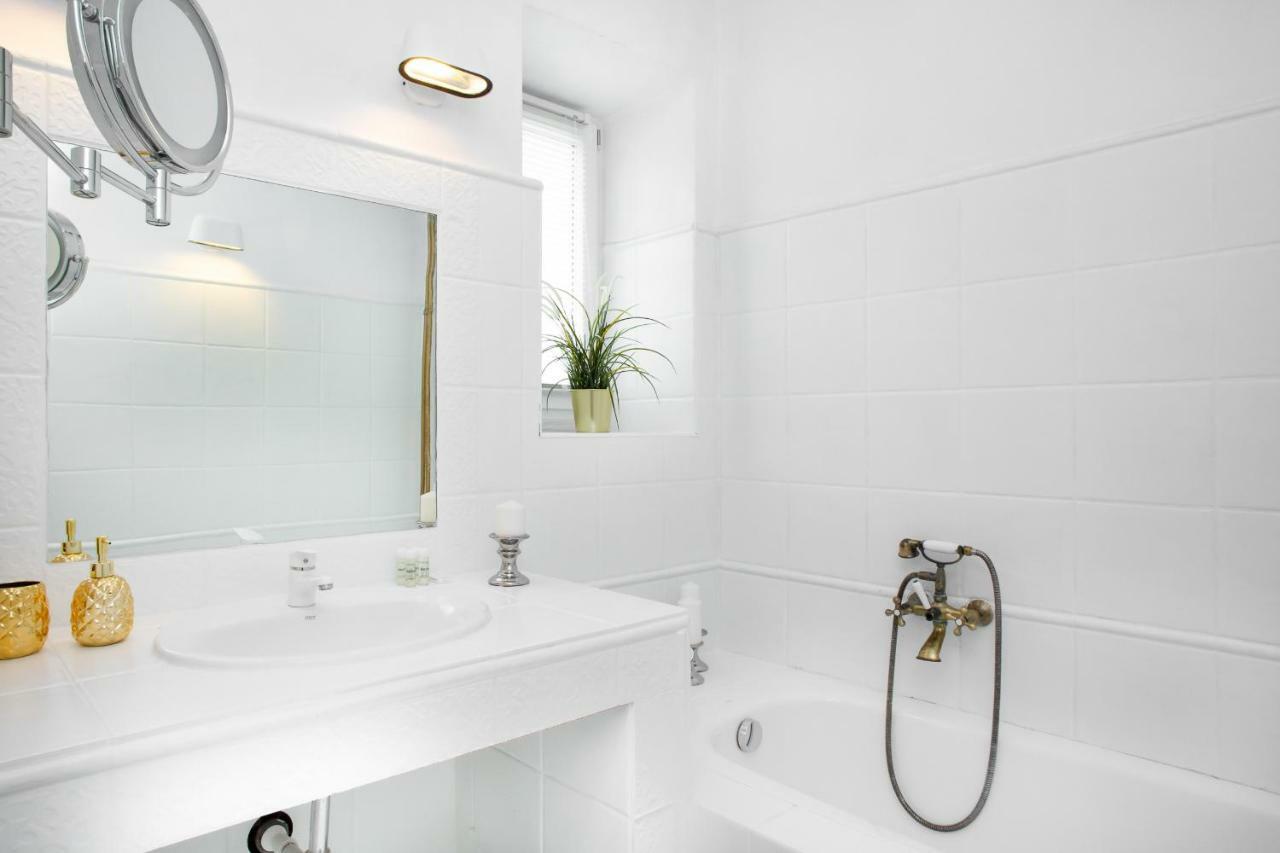 Center By Renters * Warszawa