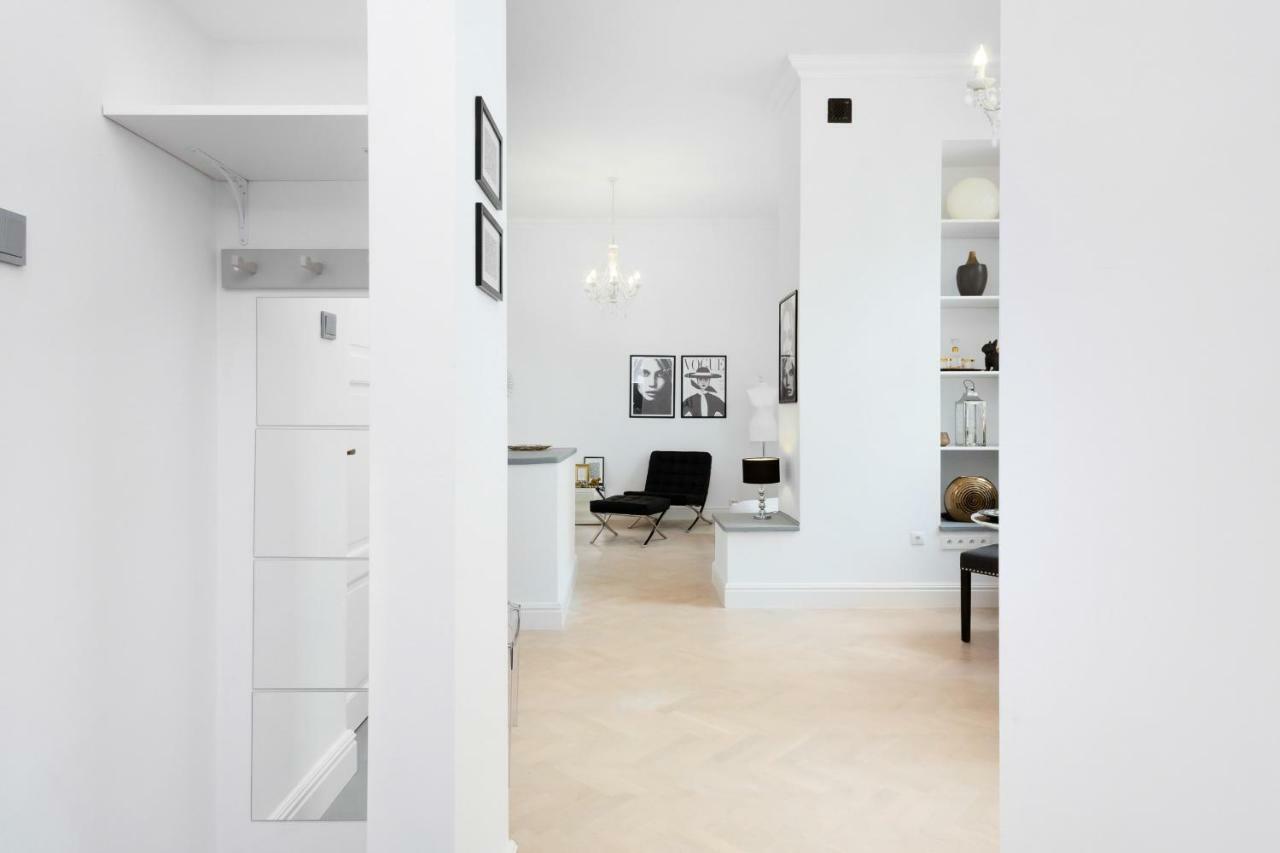 Center By Renters * Warszawa